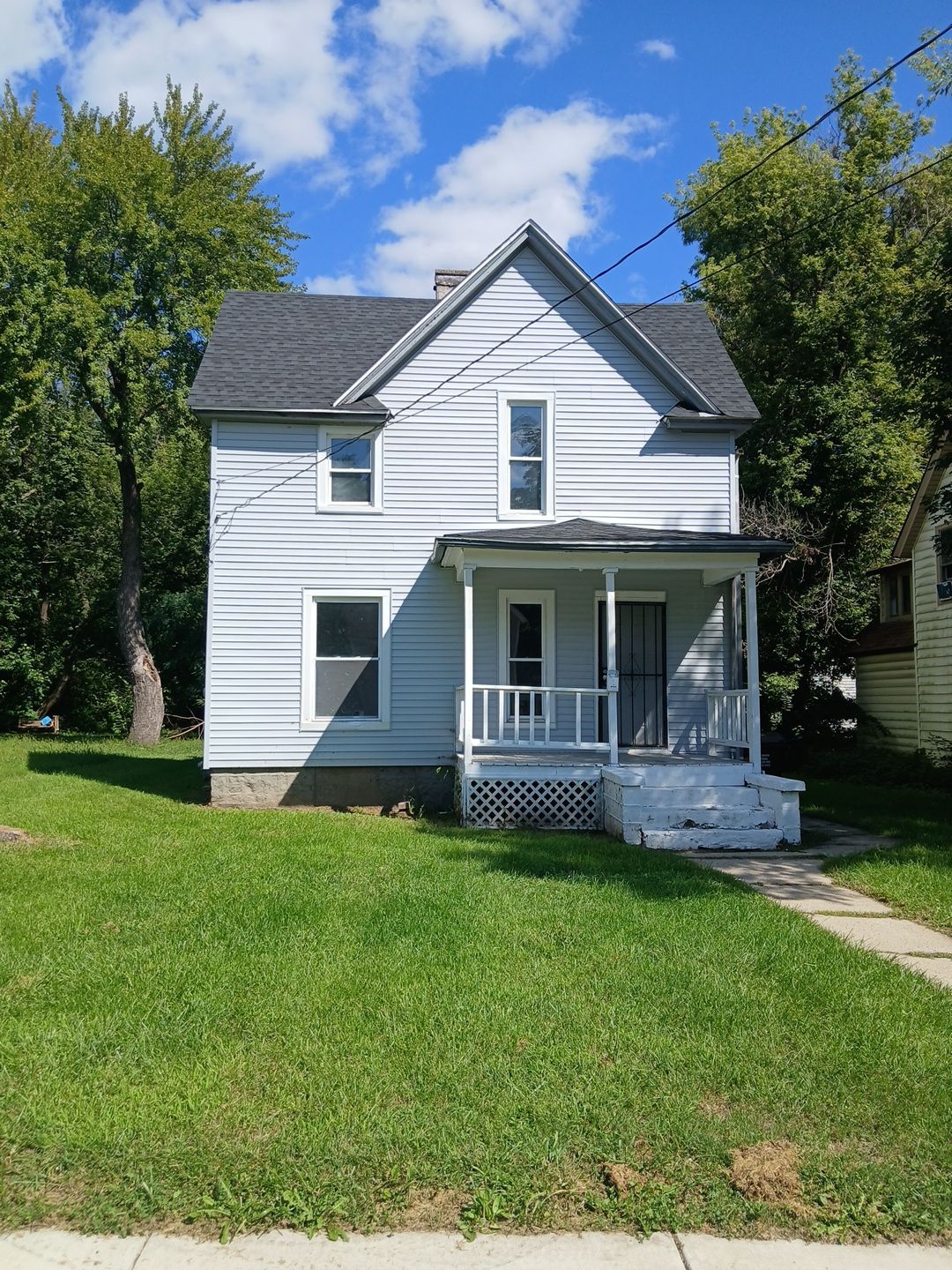 Property main image